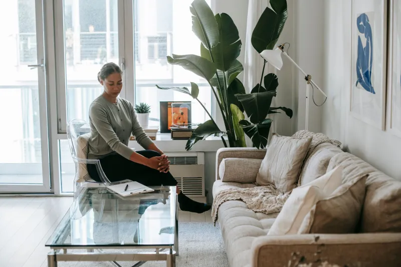 I Turned My Anxiety Into a Whole Personality — And My Therapist Was Not Impressed